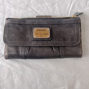 Fossil brand wallet